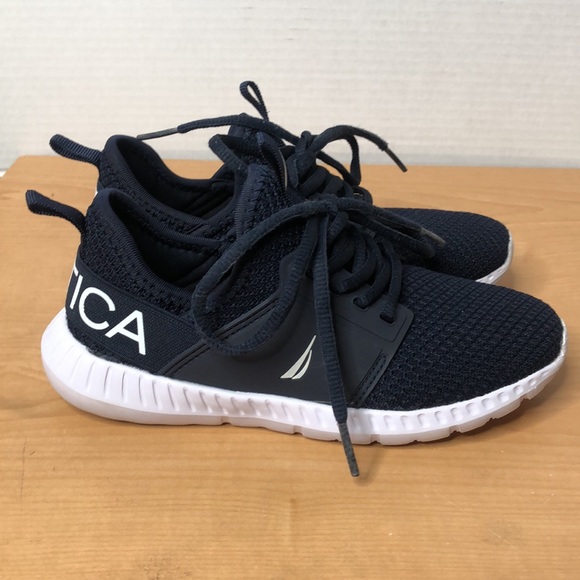 Nautica Sneakers - Picture 4 of 9